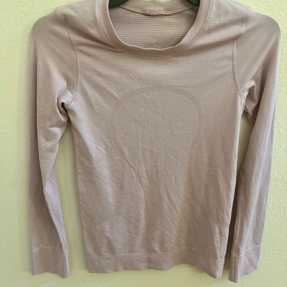 lululemon athletica Long Sleeve Top in Soft lilac size 2